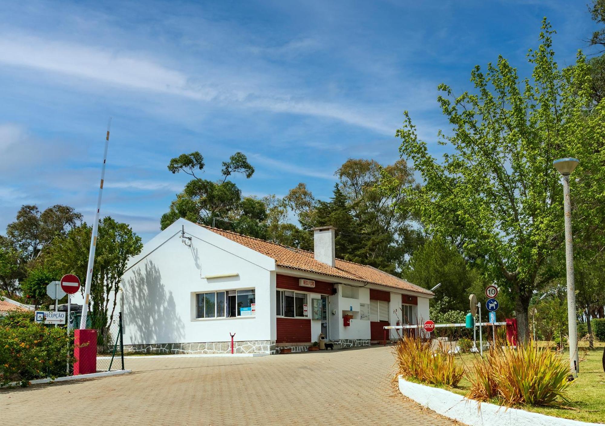 Parque De Campismo Orbitur Evora Hotel Exterior foto